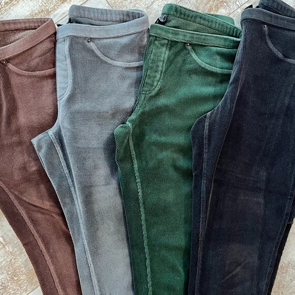Bundle of HUE Corduroy Leggings - Picture 1 of 5